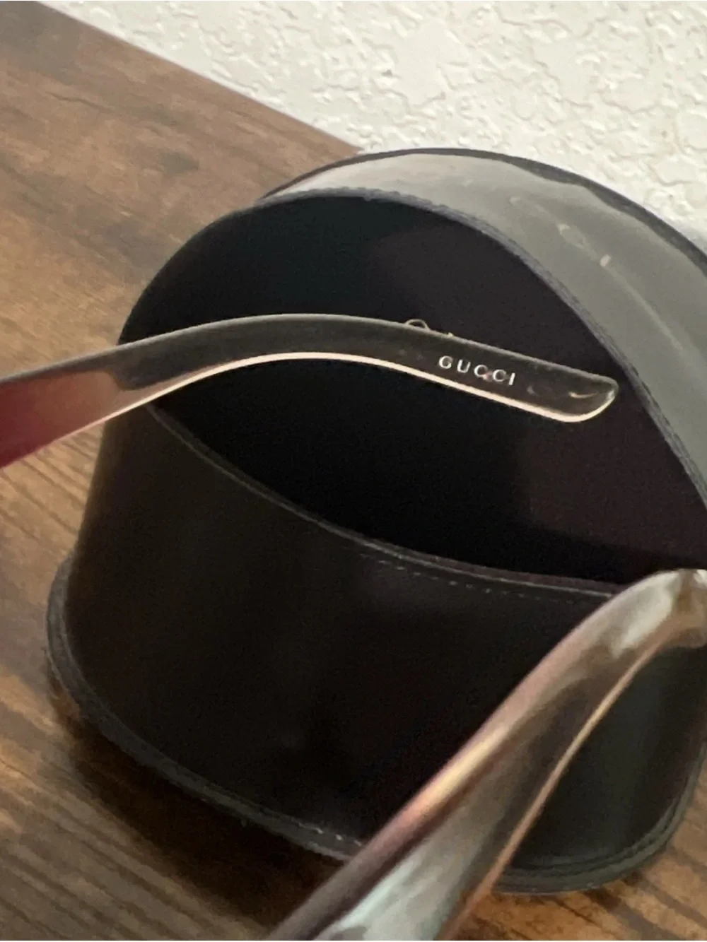 Gucci sleek sunglasses